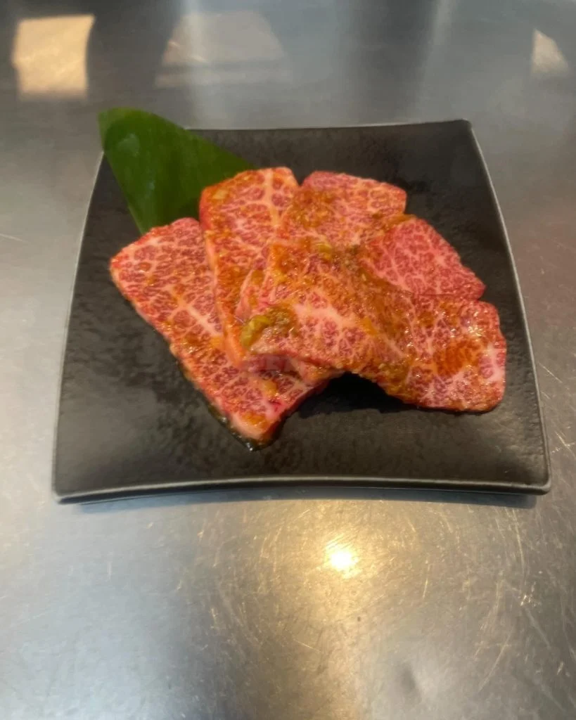本日のオススメは和牛カルビです。