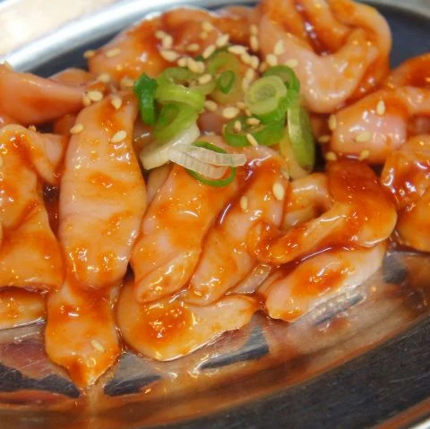 天神で満喫する贅沢焼肉とホルモンの美味しさを堪能していってください！