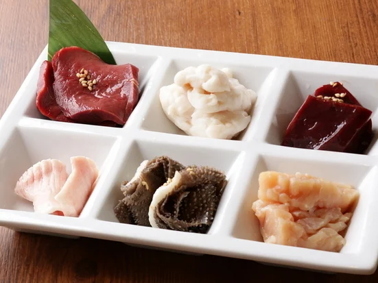 ホルモン焼肉ぶち 博多大名店_料理写真